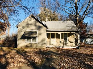 213 S 3rd St, Neodesha, KS 66757