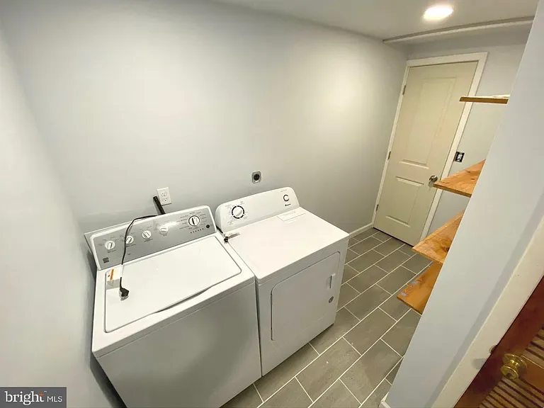 9110 Drake Pl — Photo 25