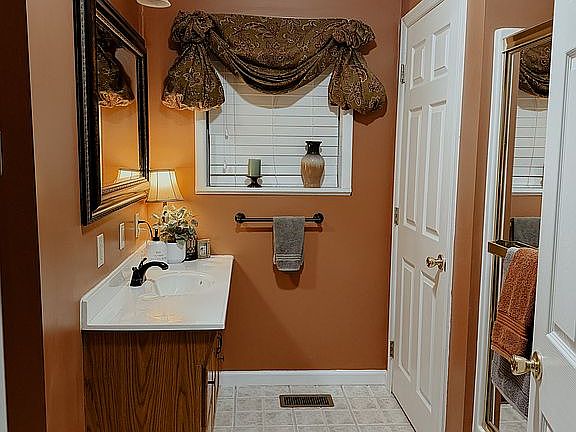 Middle bath.