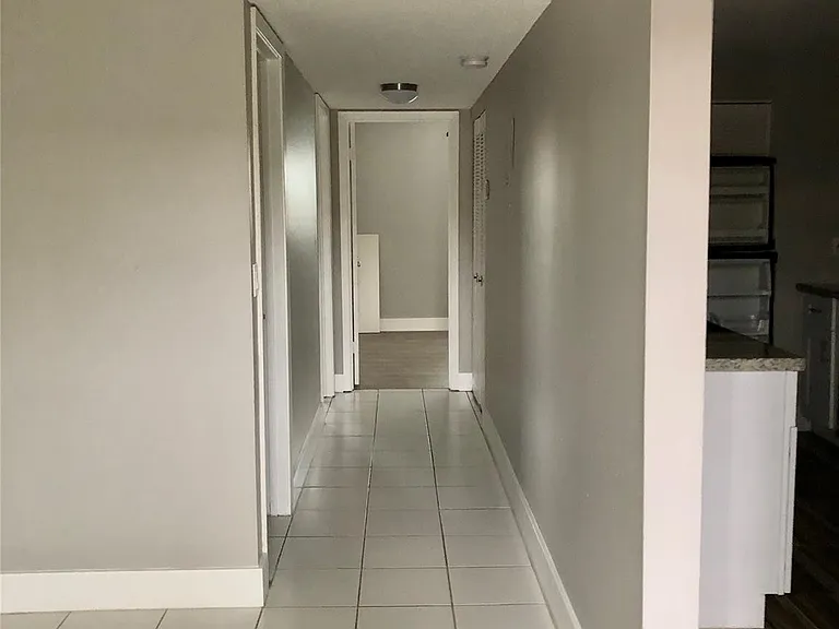 500 NE 2nd St #215 — Photo 11