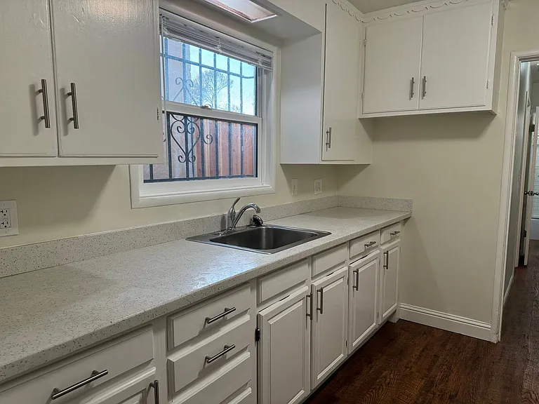 3215 Star Ave — Photo 3