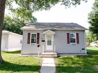 920 W State St, Mascoutah, IL