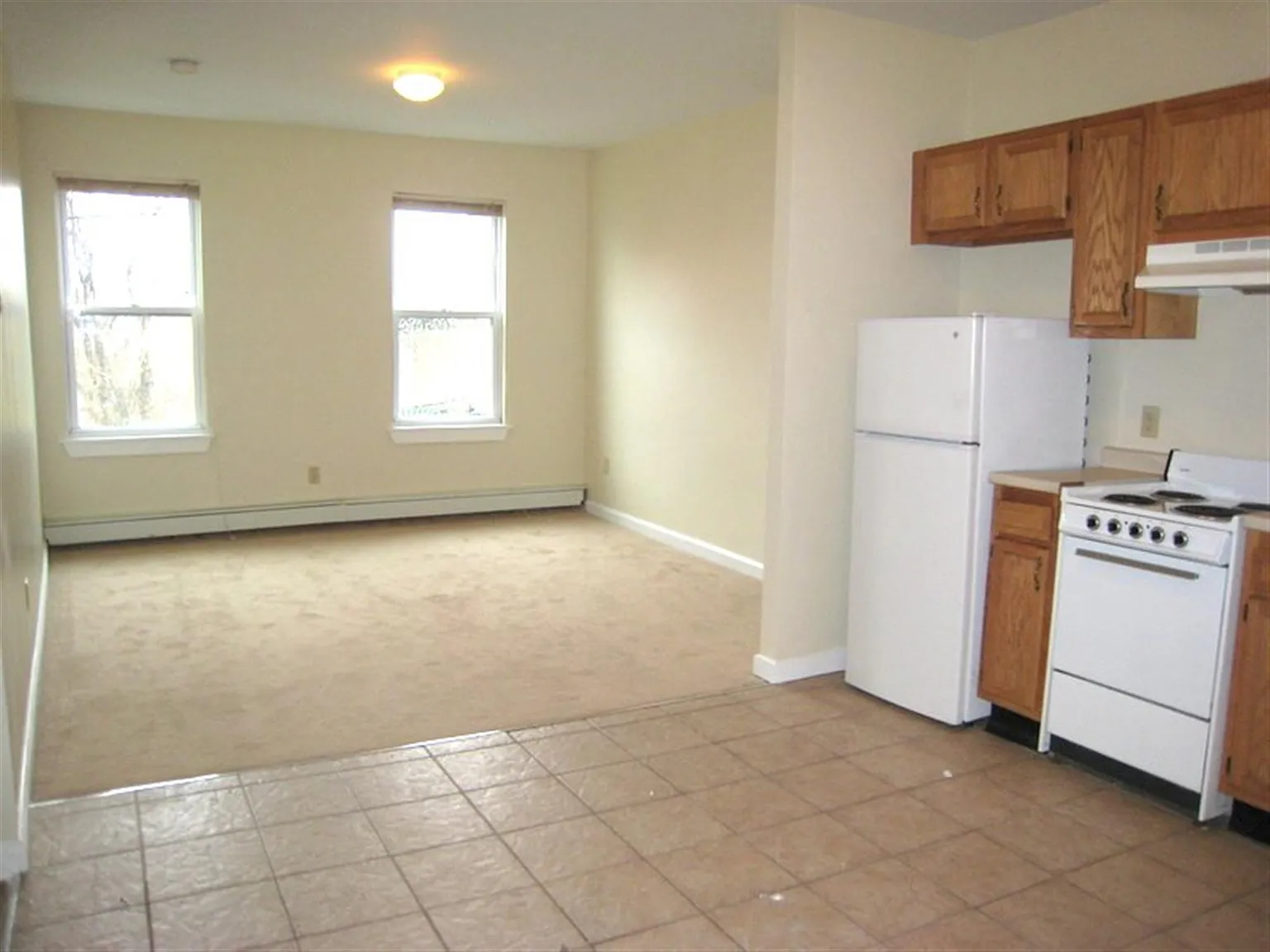 2 bed, 825 sqft, $3,300 — Photo 2