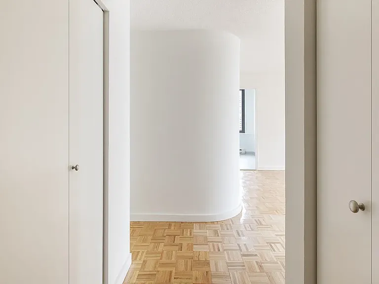 300 E 34th St #9B — Photo 9