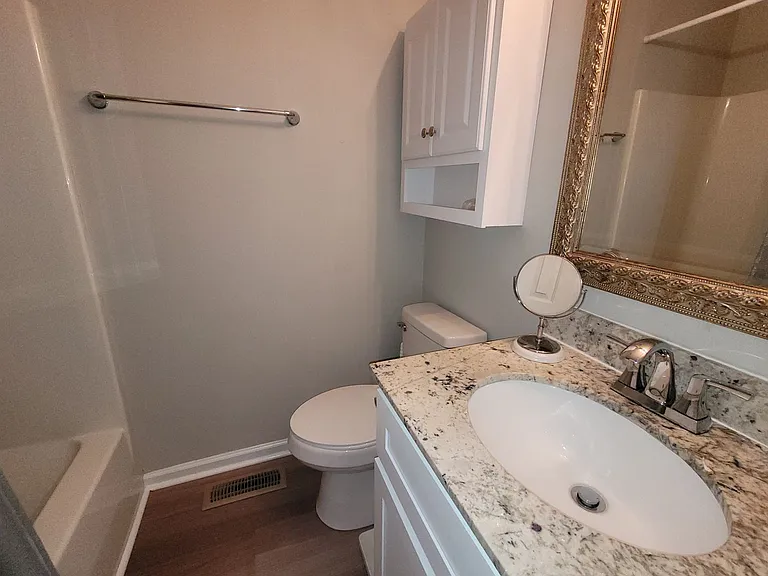 1715 41st St #C — Photo 22