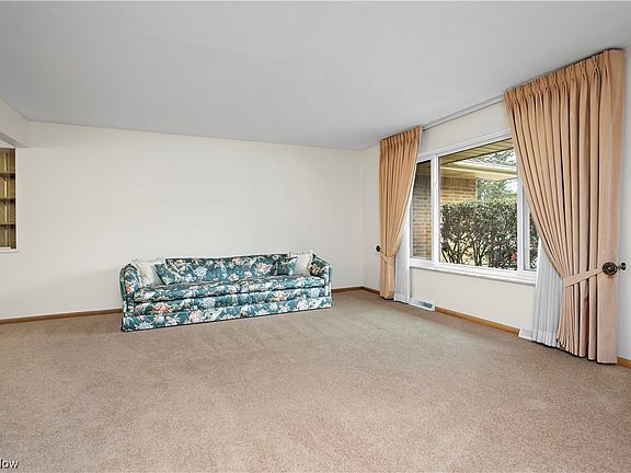 2nd image of 5032 W Park Dr