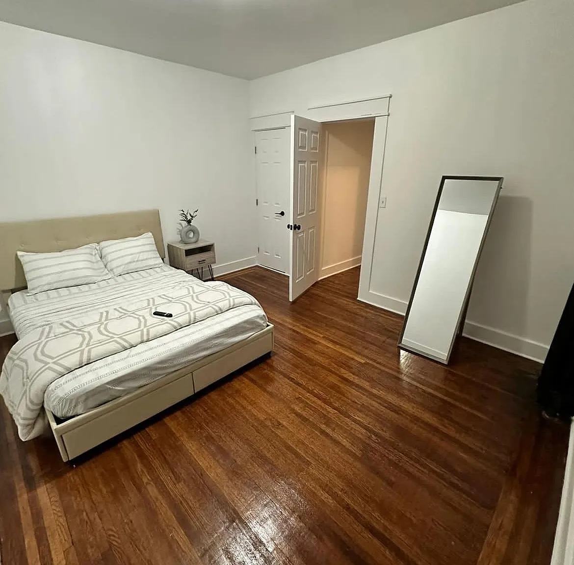 2 bed, $1,460 — Photo 1