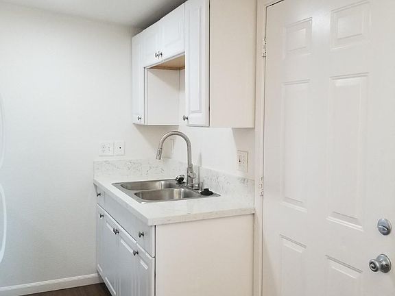 4th image of 7130 Waite Dr