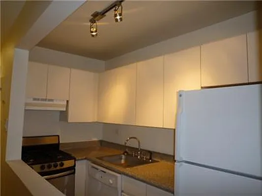 Rented by T&T Real Estate | media 22