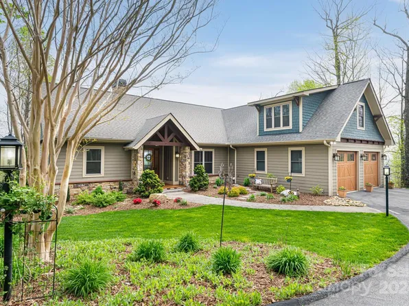 558 Falkirk Way, Zirconia, NC 28790