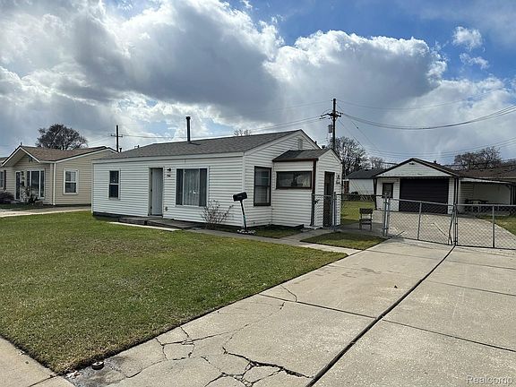 2nd image of 7166 Pardee Rd