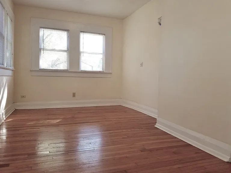 506 W Paris St — Photo 11