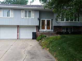 1227 N Hickory St, Wahoo, NE 68066