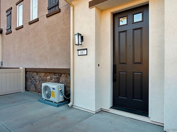 2nd image of 244 Pico Ave #5