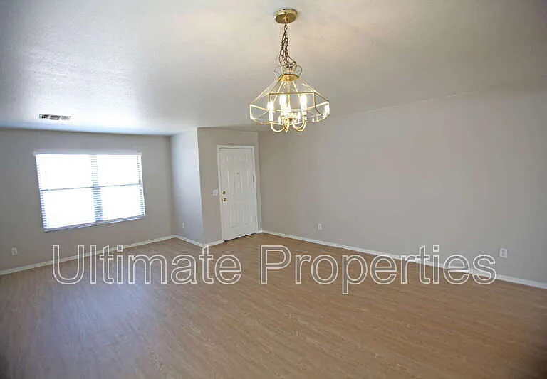 12885 N Tonya St — Photo 3