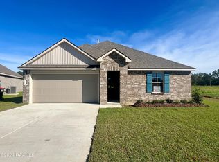 201 Red Pine Dr, Lafayette, LA 70501