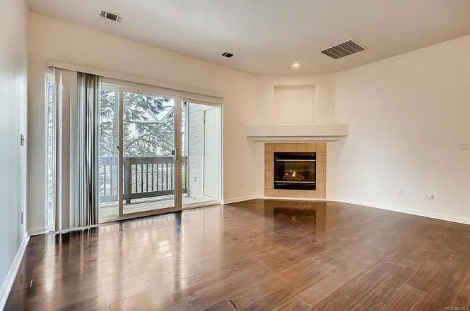 Building Photo - 7409 S Alkire St #204