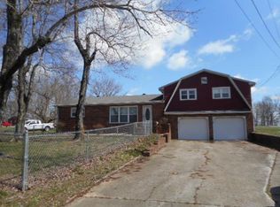 460 Sandcut Rd, Madisonville, KY 42431