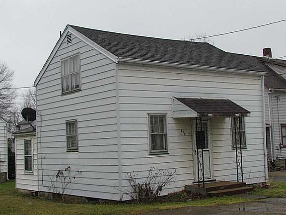 3rd image of 370 Pine Pl