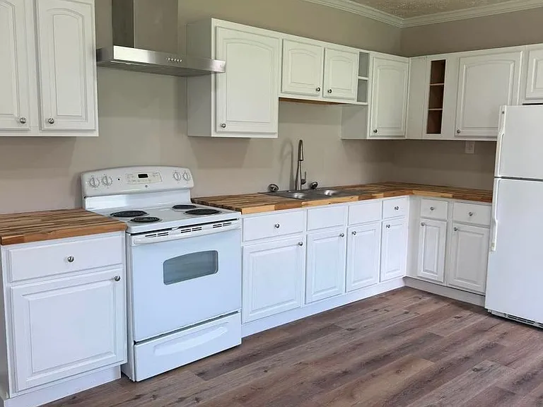 222 Lenoir Ave — Photo 4