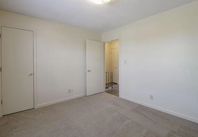 284-2 Northridge Dr — Photo 12