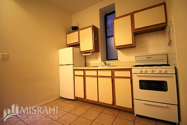 Rented by J Misrahi Realty Corp | media 42