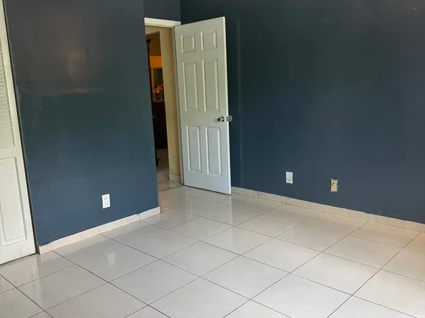 6045 Westfall Rd, Lake Worth, FL 33463
