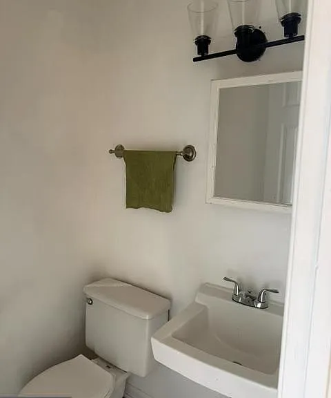 236 Nottoway Dr — Photo 3