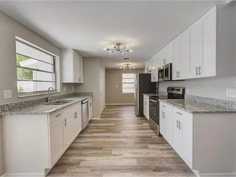8223 Drycreek Dr — Photo 8