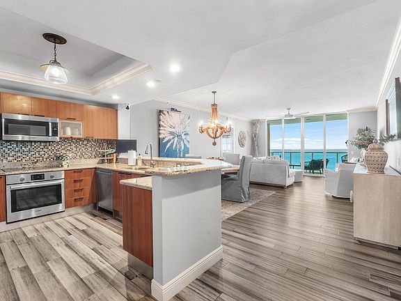 3rd image of 2650 Lake Shore Dr Unit 2102