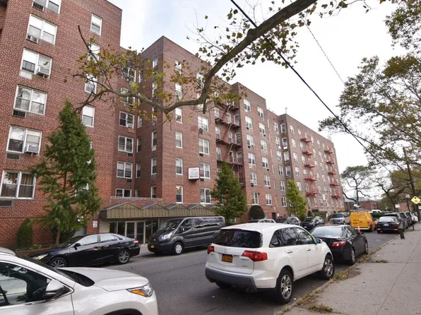 2665 Homecrest Avenue image 1 of 9