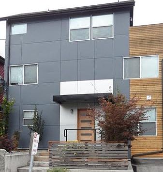 Modern 3 bedroom 2.5 bath townhome