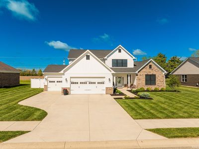 805 N Wild Pine Dr, Yorktown, IN, 47396