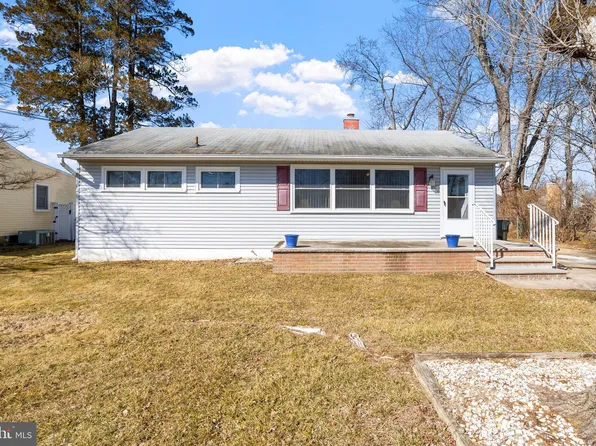 27 Yorktown Rd, Bordentown, NJ 08505