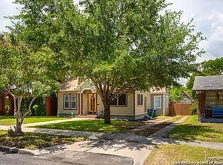 3 bed, 1.5 bath, 1414 sqft, $1,850 — Photo 2