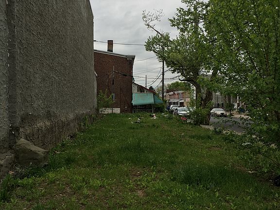 4th image of 900 E Chelten Ave