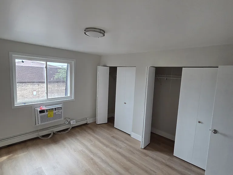 529 W Dempster St #2E — Photo 5
