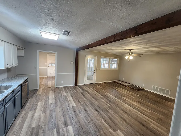 5401 Lichfield Rd — Photo 16
