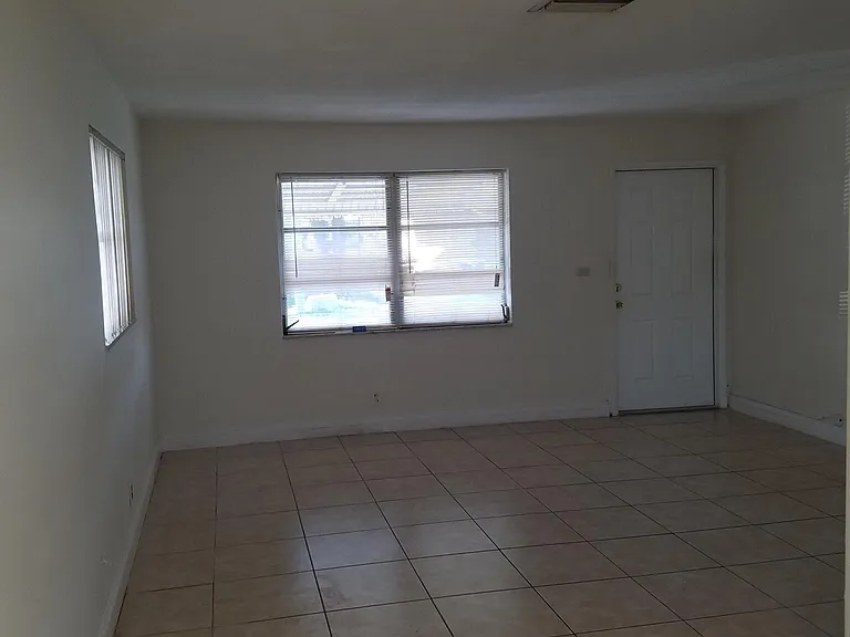 4934 NW 55th Ct — Photo 7