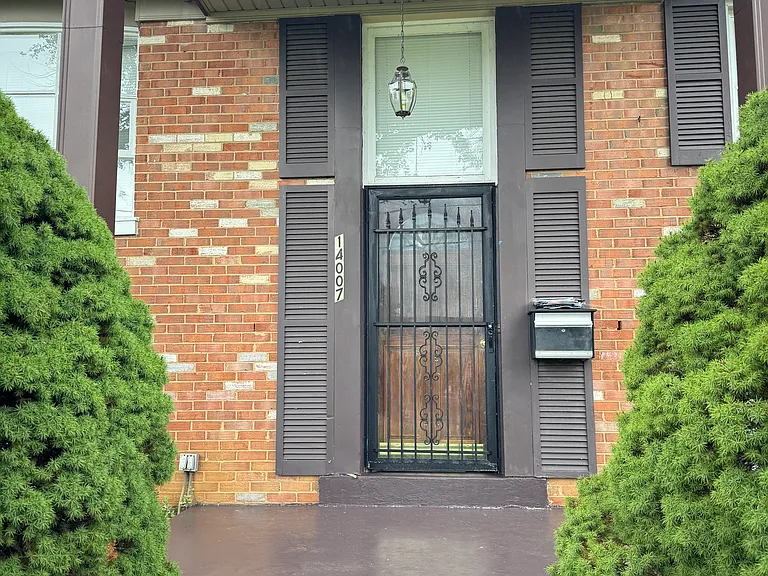 14007 Franklin St — Photo 40