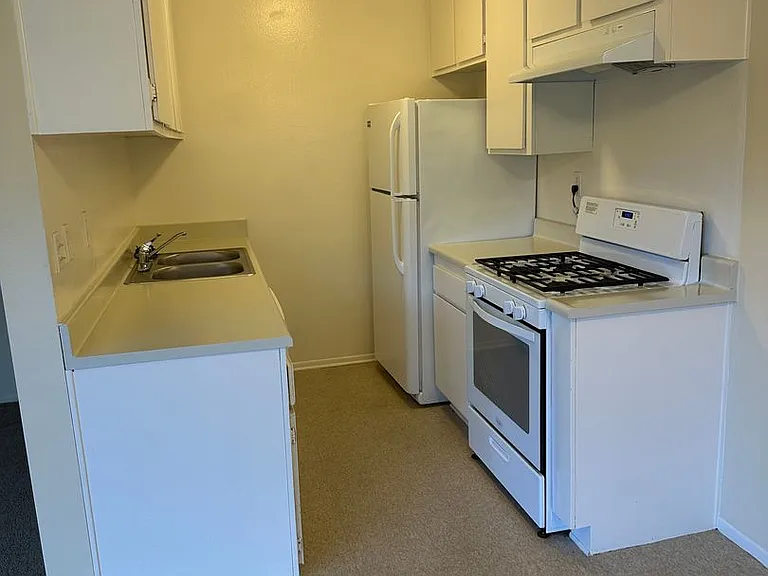 5328 Hermitage Ave — Photo 7