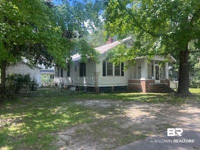 321 Grant St, Chickasaw, AL, 36611