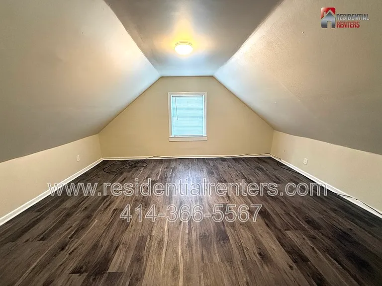 4703 N 45th St — Photo 11