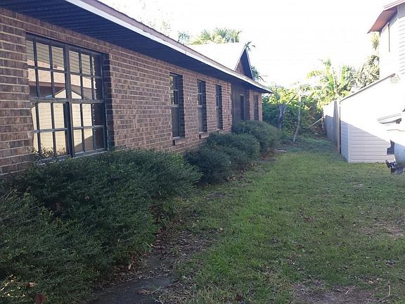 2nd image of 1146 Whitehall Ct