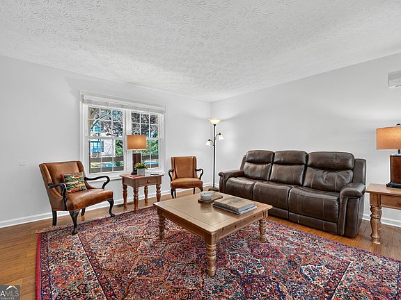 3rd image of 3825 Lavista Rd APT M1