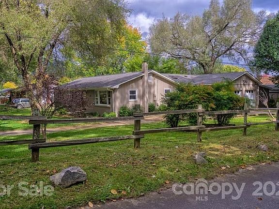 4th image of 10 Woodview Dr