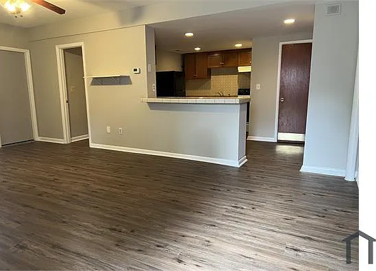 1 bed, 600 sqft, $1,200 — Photo 2