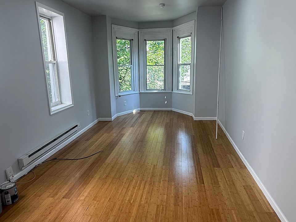 1st image of 4111 Cambridge St #2