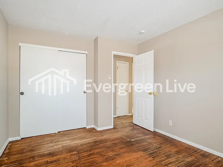 1535 Redman Blvd — Photo 7