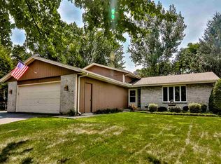 117 Birch Dr SW, Poplar Grove, IL 61065